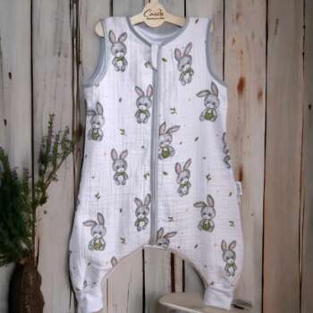 Muślinowy Śpiworek z nogawkami -wzór- Króliczki Popielate