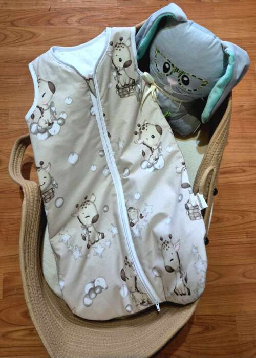 Śpiworek KLASYCZNY   wzór Żyrafa Beżowa