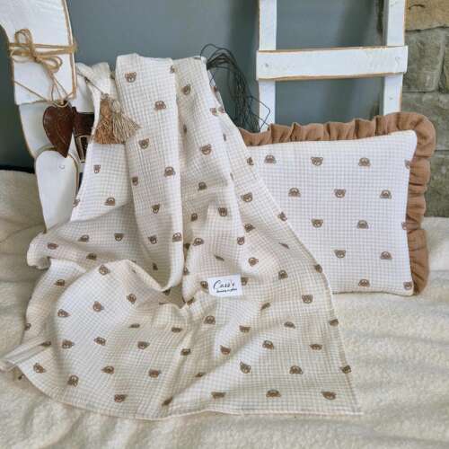 Kocyk/otulacz z podusią lub bez-wzór Kratka z misiami