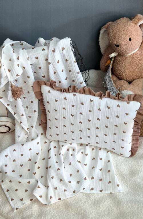 Kocyk/otulacz z podusią lub bez-wzór Serduszka