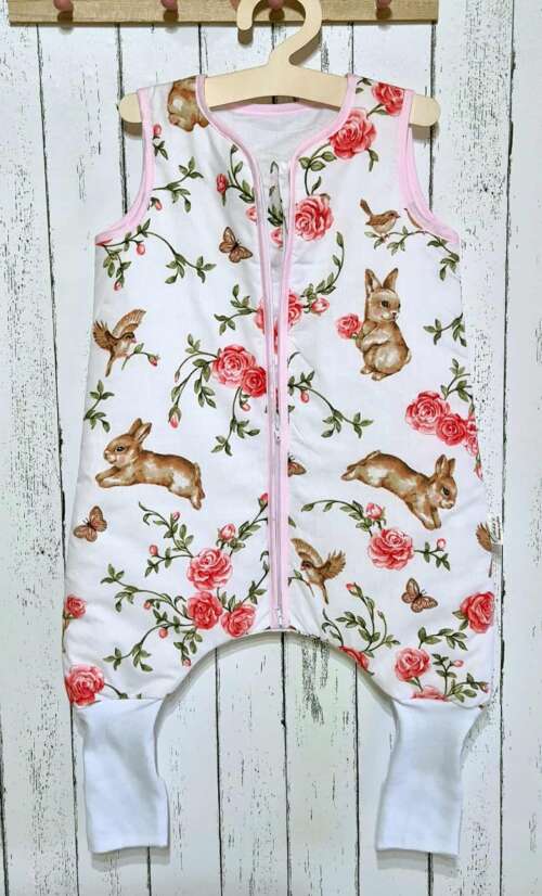 Śpiworek z nogawkami wzór-Różyczki z zającem
